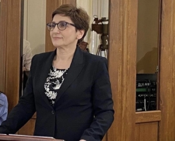 АСИДА ШЬАҞРЫЛ АПАРЛАМЕНТ АҾЫ АԤСНЫ АКОНСТИТУЦИА АНОРМАҚӘА  РЕИЛАГАРА  АЗЫ  АЖӘАХӘ  АҞАҴАРА ЛГӘЫ ИҬОУП.