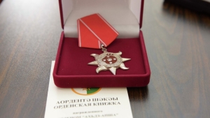 АСЛАН БЖАНИЯ НАГРАДИЛ ОРДЕНАМИ  "АХЬДЗ-АПША" III СТЕПЕНИ ЮРИЯ ЛОГУА, ВАЛЕРИЯНА АРЛАН, ДАВИДА АРШБА И АСЛАНА АХБА